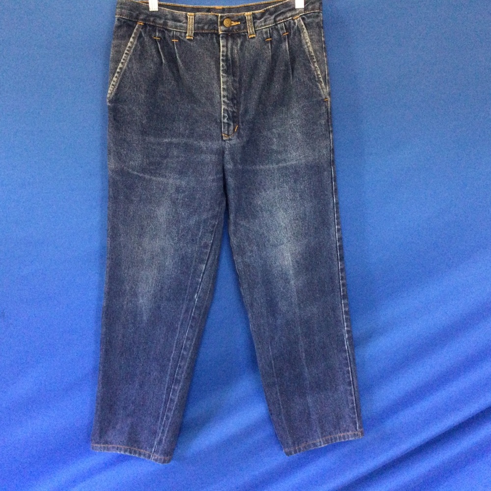 Vintage York Jeans High Rise Pleated Short Jeans Waist 32 Inseam 26